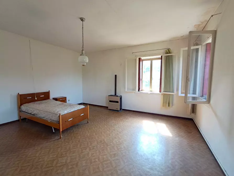 Immagine 11 di Rustico / casale in vendita  in via pozzoli 1 a San Vito Di Leguzzano