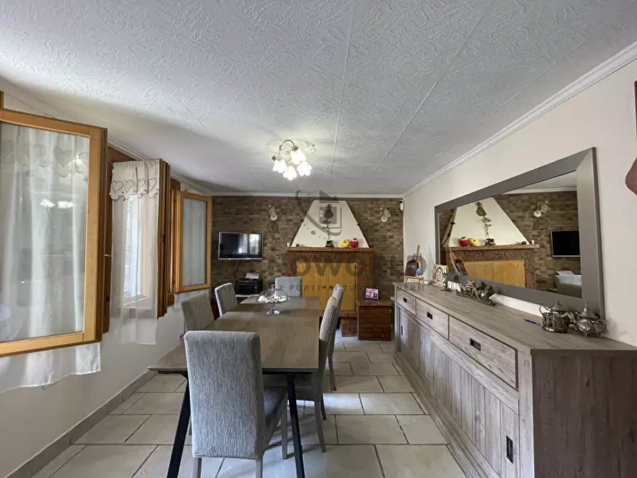 Immagine 1 di Villetta a schiera in vendita  in Piazza Aldo Moro a Cornedo Vicentino