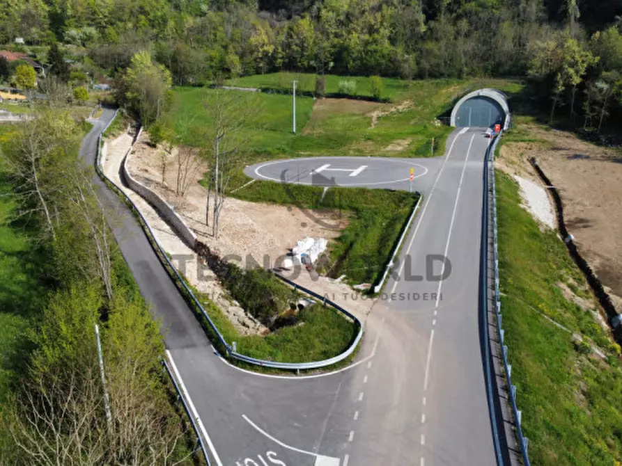 Immagine 5 di Rustico / casale in vendita  a Malo