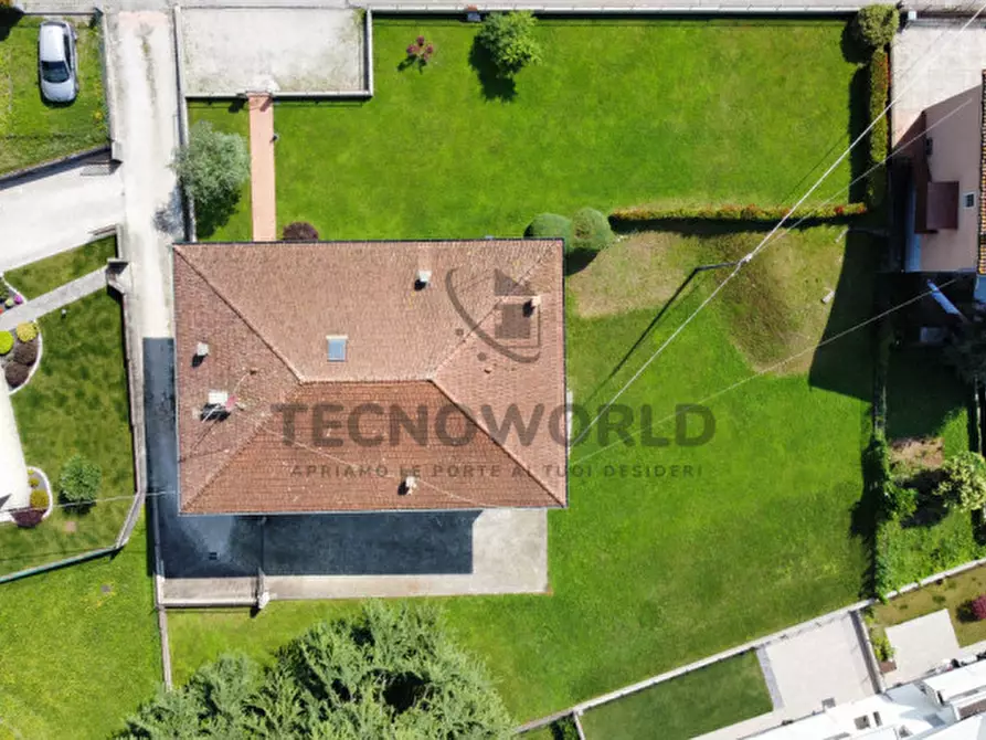 Immagine 4 di Terreno in vendita  in via schio a San Vito Di Leguzzano