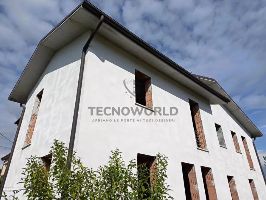 Immagine 2 di Villa in vendita  a Malo