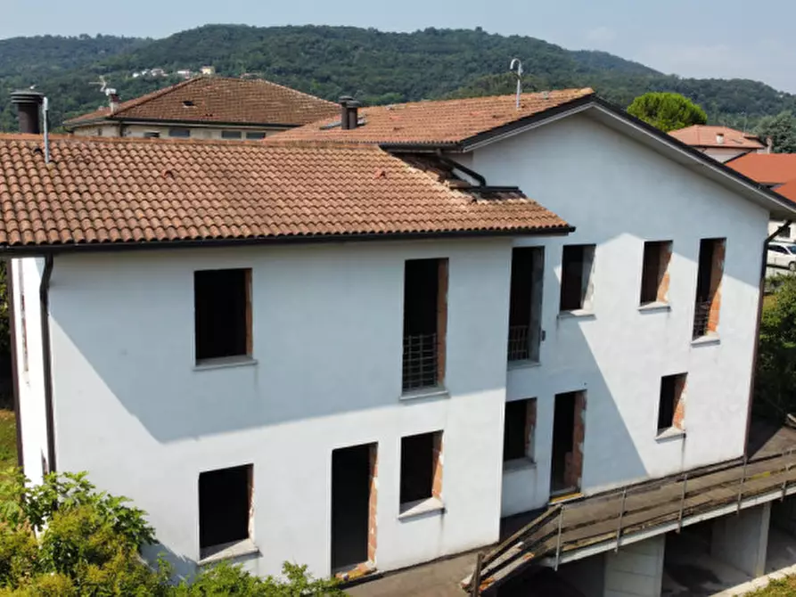 Immagine 10 di Villa in vendita  a Malo