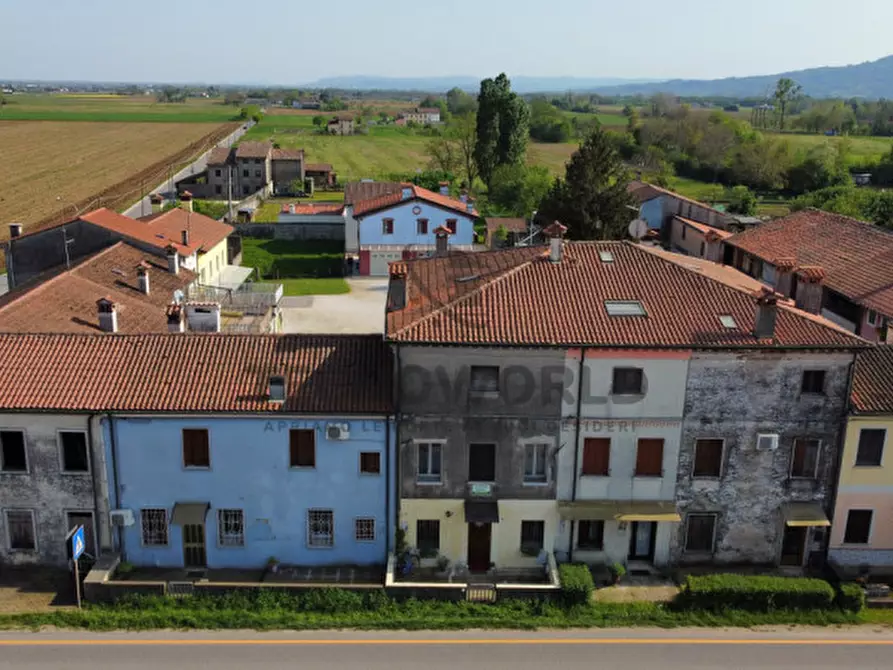 Immagine 3 di Rustico / casale in vendita  in Via Colleoni  38 a Malo