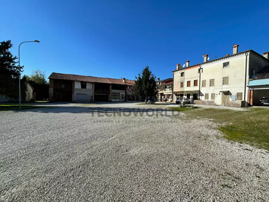 Immagine 6 di Rustico / casale in vendita  in Via Colleoni  38 a Malo