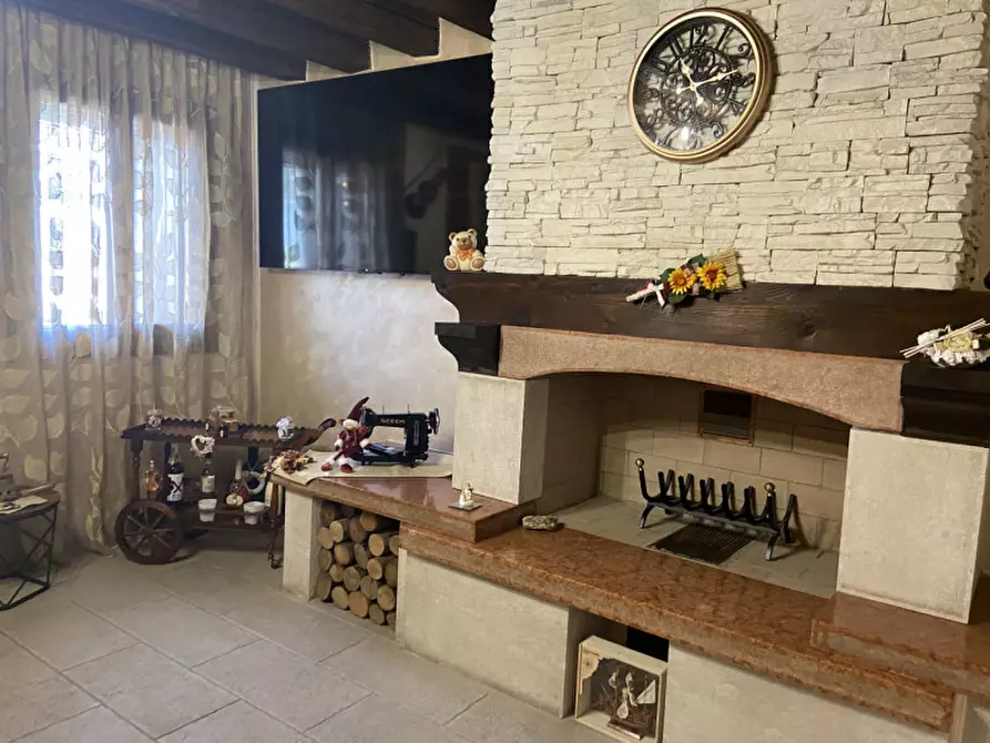 Immagine 13 di Rustico / casale in vendita  in Via Colleoni  38 a Malo