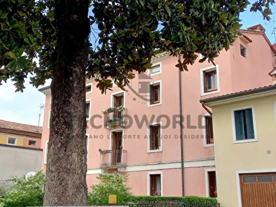 Immagine 18 di Appartamento in vendita  in Via Roma a San Vito Di Leguzzano