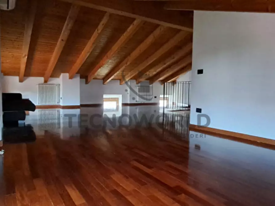 Immagine 21 di Appartamento in vendita  in Via Roma a San Vito Di Leguzzano