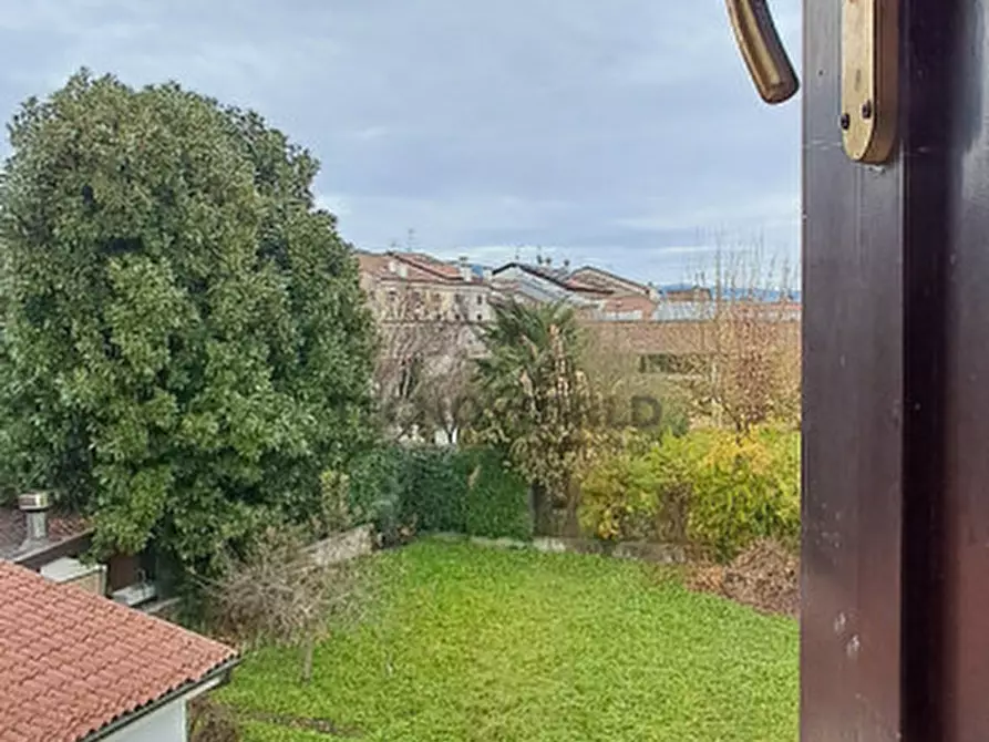 Immagine 21 di Appartamento in vendita  in Via Roma a San Vito Di Leguzzano