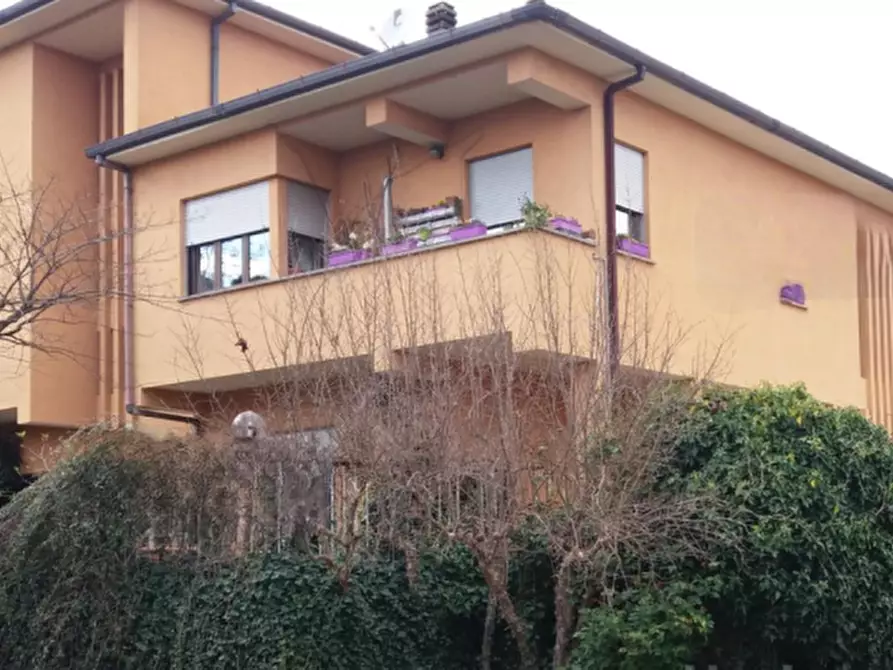 Immagine 1 di Villa in vendita  in Via roma n 2 a Castelliri