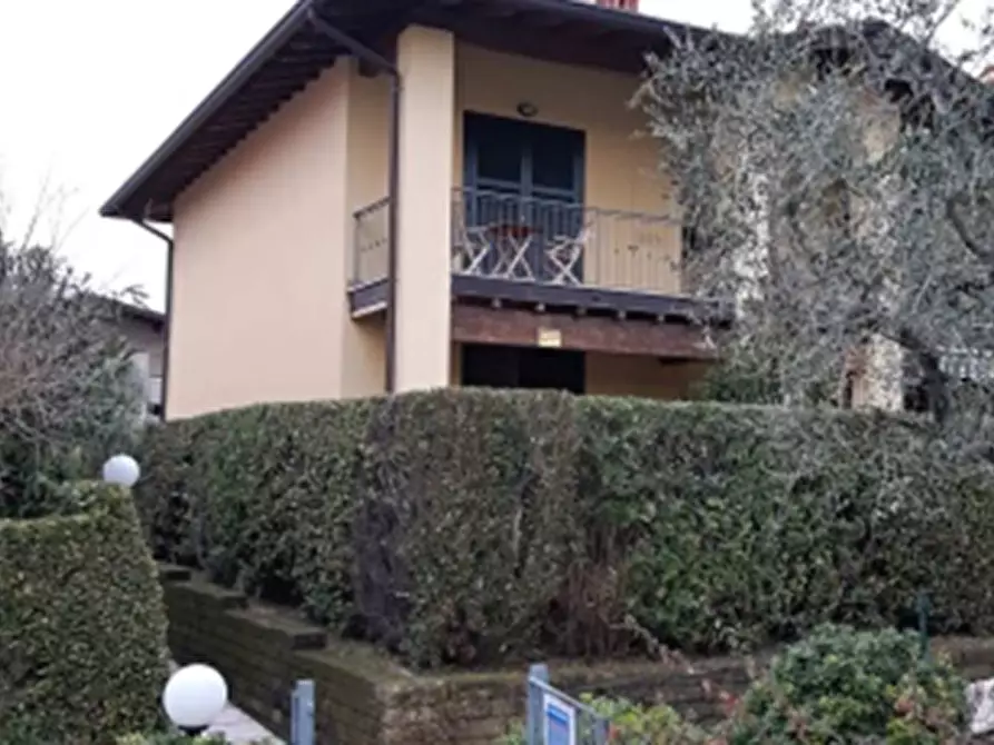 Immagine 1 di Appartamento in vendita  in Via Serraglie, 69 a Manerba Del Garda