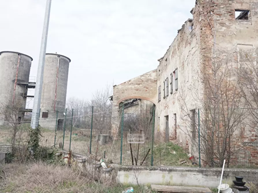 Immagine 2 di Rustico / casale in vendita  in via al malcantone a Sorbolo Mezzani