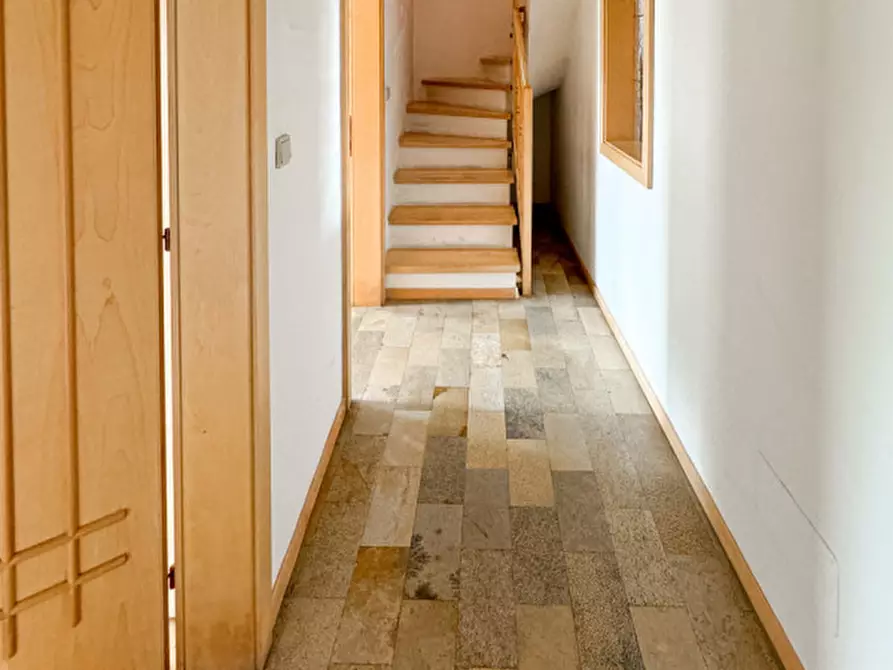 Immagine 13 di Appartamento in vendita  in via Kahn a Egna .Neumarkt.