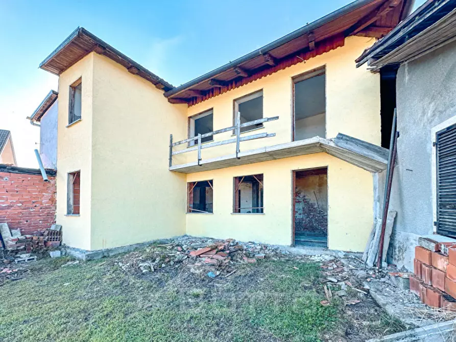 Immagine 25 di Villetta a schiera in vendita  in Via Montrigone 18 a Borgosesia