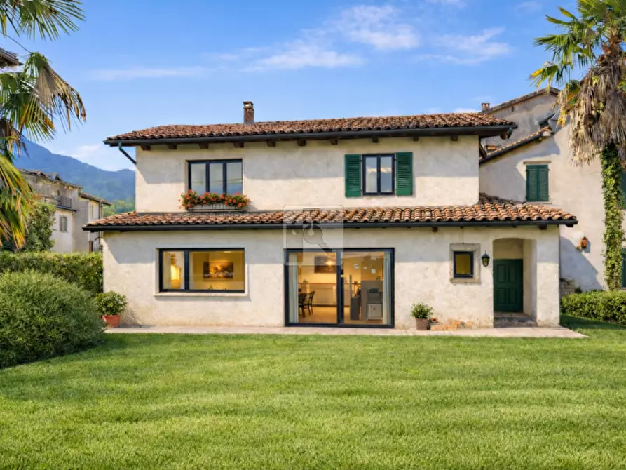 Immagine 2 di Rustico / casale in vendita  in Via Olivo a Dro