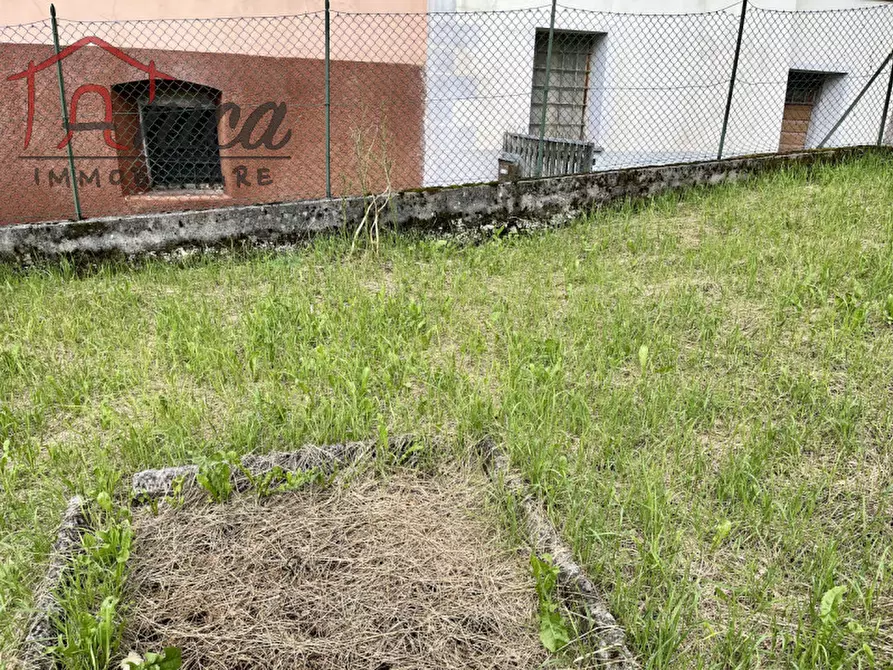 Immagine 24 di Casa bifamiliare in vendita  in Via Roma a Castello Tesino