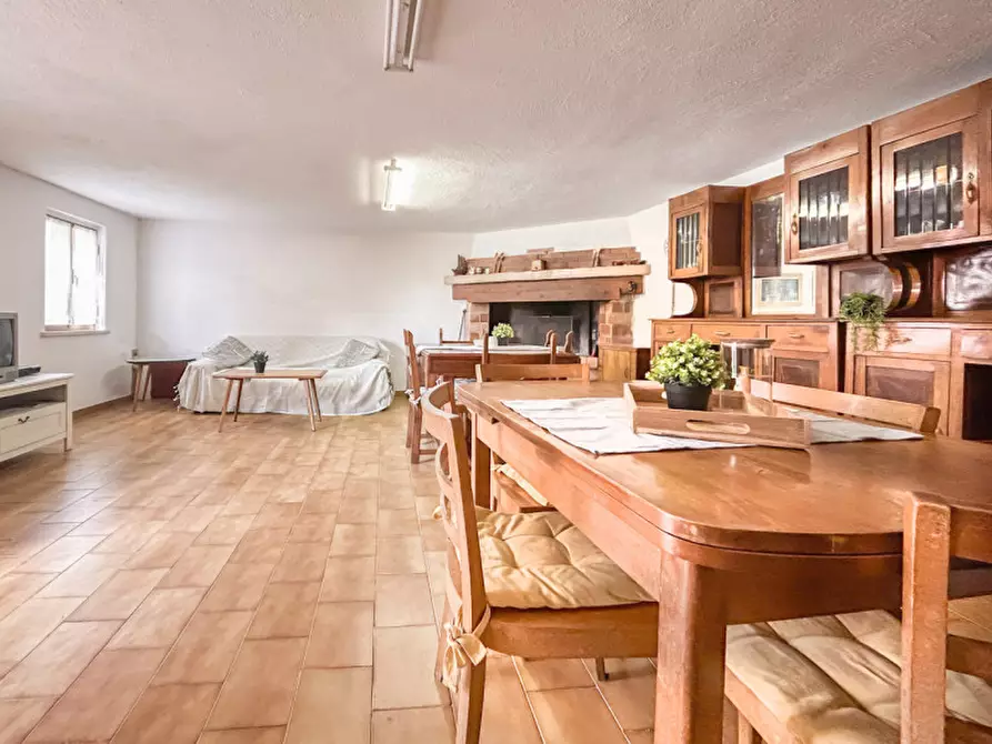 Immagine 8 di Casa indipendente in vendita  in Via Chiesa località Castello di Manune a Fumane