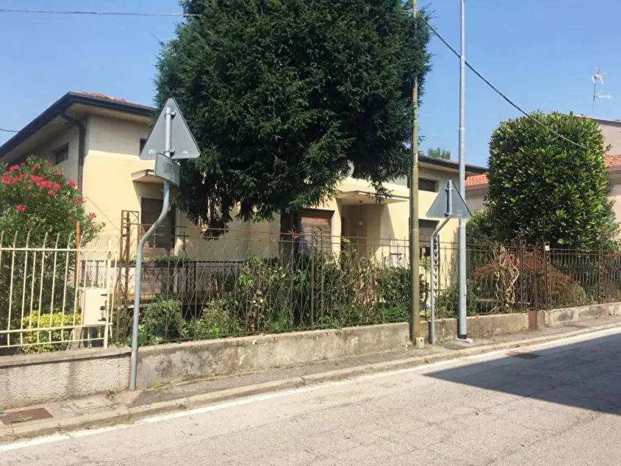 Immagine 1 di Casa indipendente in vendita  in via romanelli a Calcinato