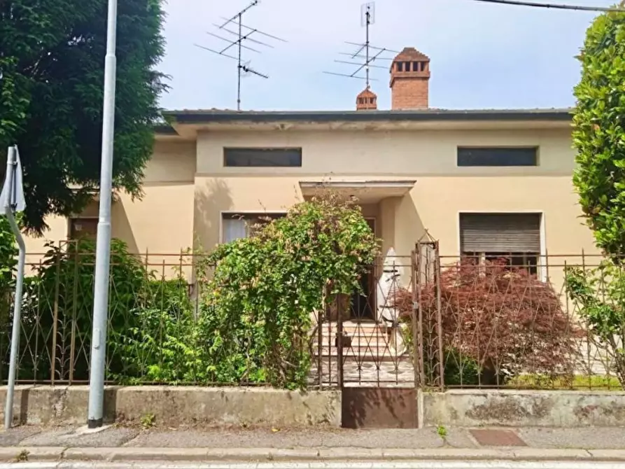 Immagine 1 di Casa indipendente in vendita  in via romanelli a Calcinato