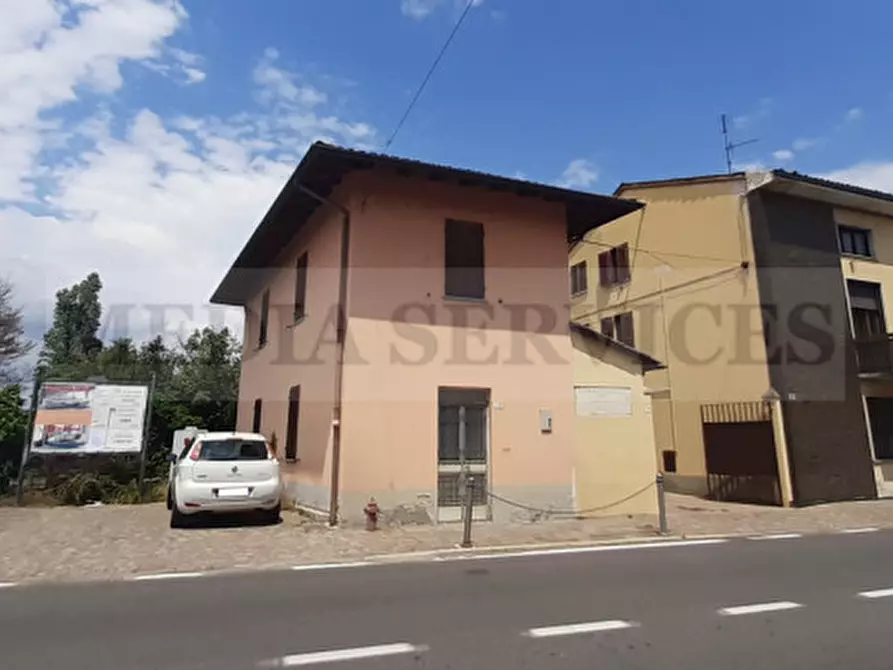 Immagine 1 di Casa indipendente in vendita  in via Roma n° 35 a Sannazzaro De' Burgondi