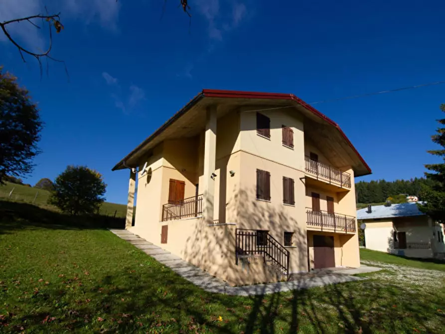 Immagine 1 di Villa in vendita  a Valbrenta