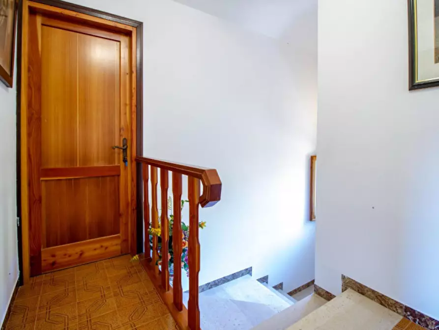 Immagine 9 di Villa in vendita  a Valbrenta