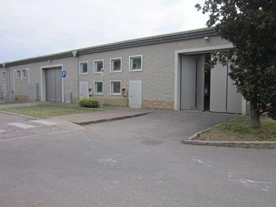 Immagine 2 di Capannone industriale in vendita  in Chiari via Brescia a Chiari