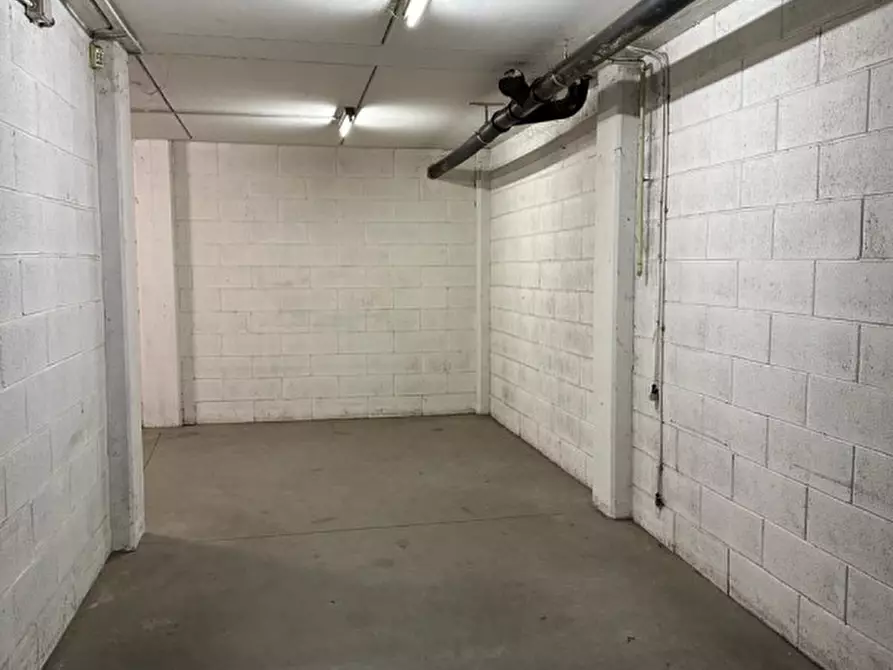 Immagine 9 di Negozio in affitto  in Via Duccio di Buoninsegna 11 a Assago