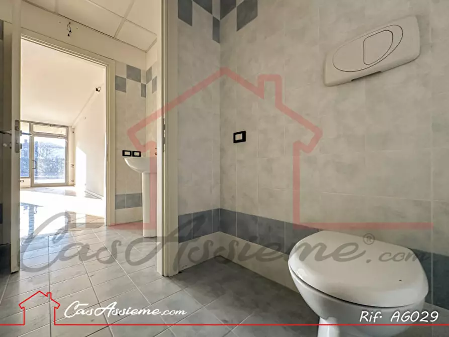 Immagine 7 di Negozio in vendita  a Tombolo