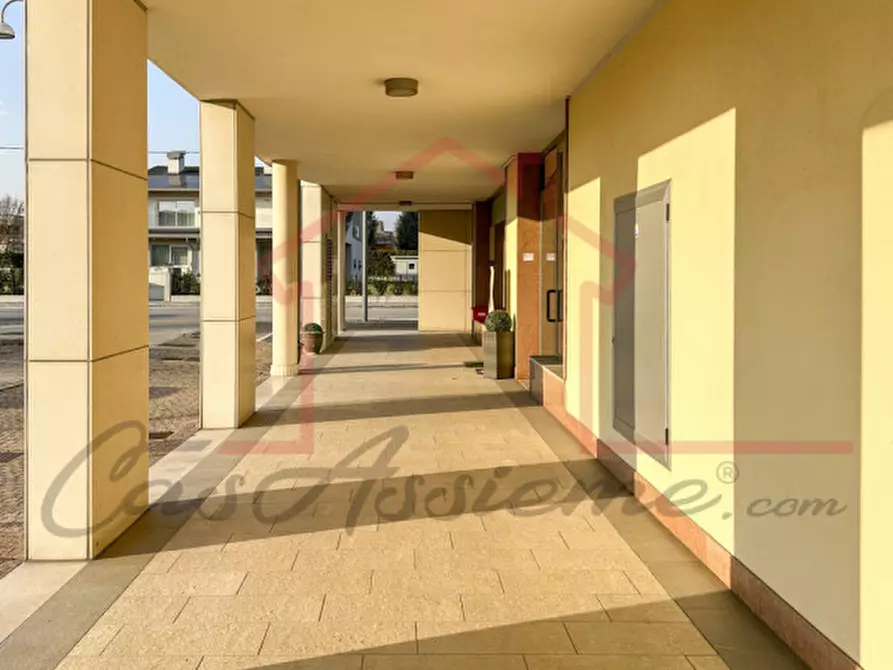 Immagine 13 di Negozio in vendita  a Tombolo