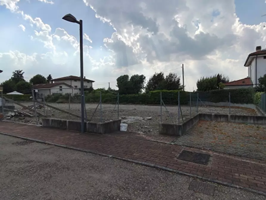 Immagine 4 di Terreno in vendita  in VIA FAZZANO a Correggio