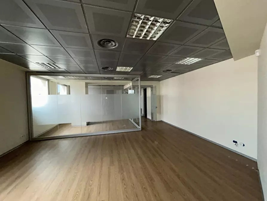 Immagine 19 di Ufficio in vendita  in Chiari via Brescia 35 a Chiari