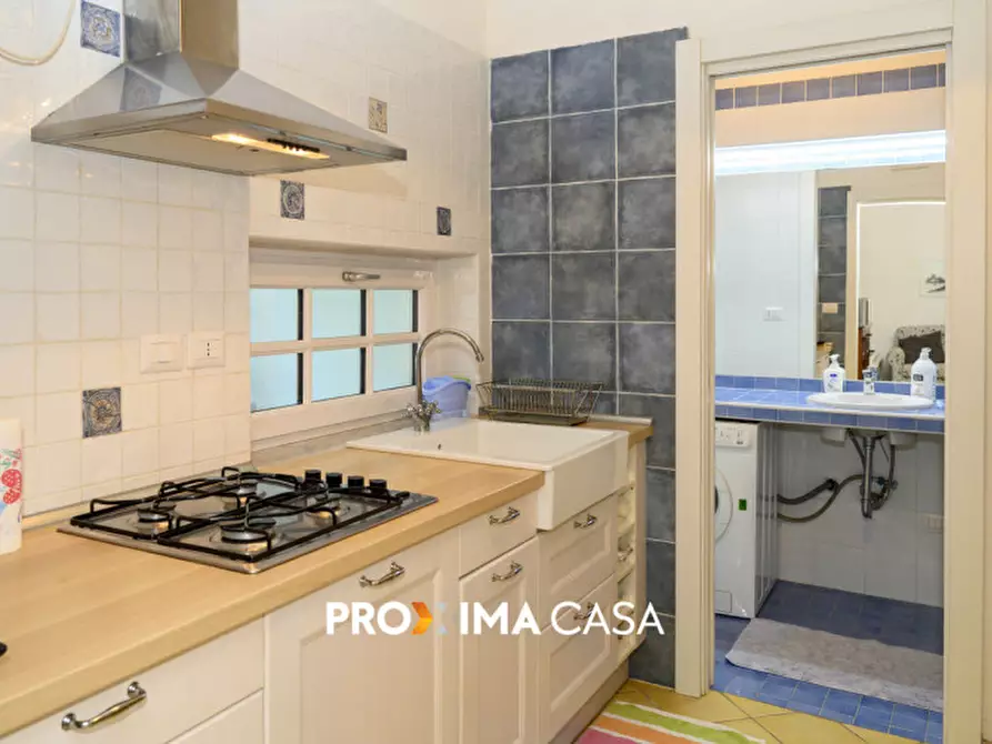 Immagine 4 di Appartamento in vendita  in Via Ottavio De Sica 11 a Salerno