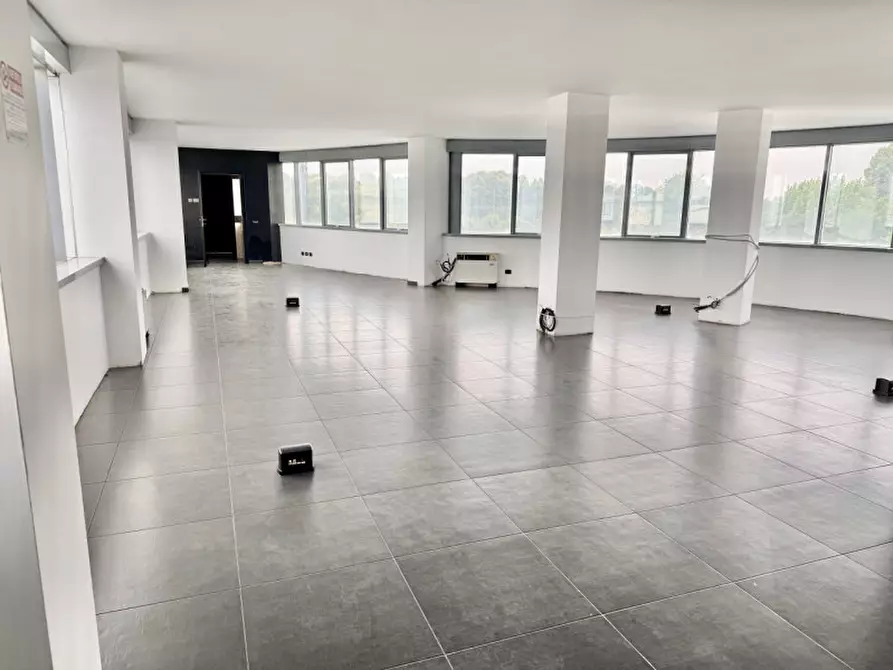 Immagine 1 di Ufficio in affitto  a Parma