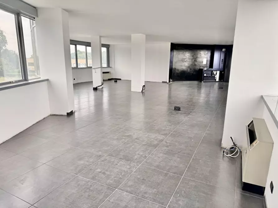 Immagine 5 di Ufficio in affitto  a Parma