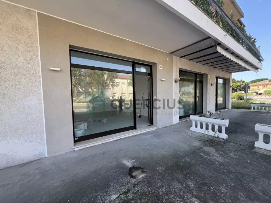 Immagine 2 di Negozio in affitto  in Via Fausta a Cavallino-Treporti