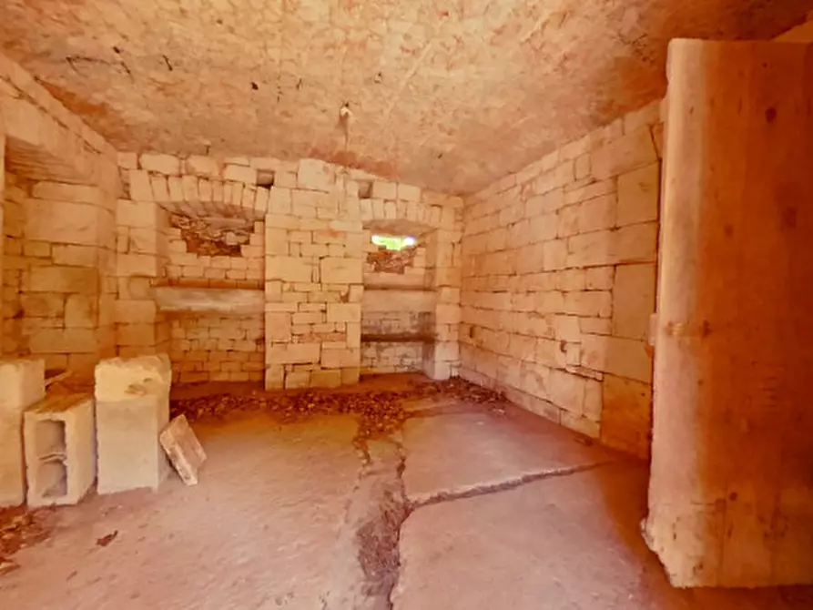 Immagine 33 di Rustico / casale in vendita  a Cisternino