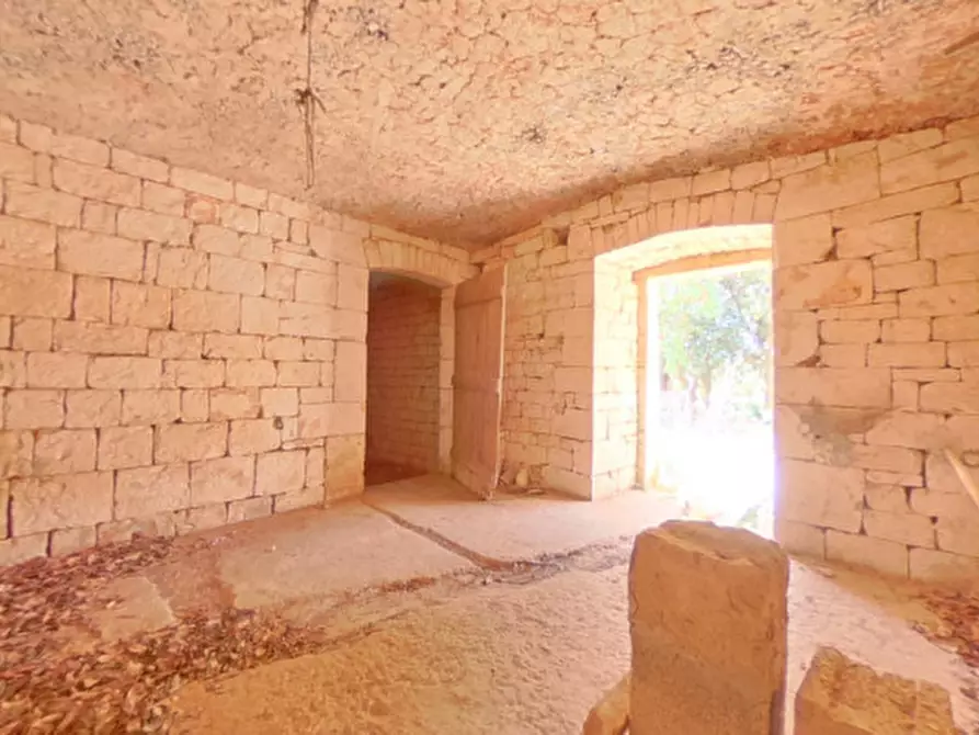 Immagine 34 di Rustico / casale in vendita  a Cisternino