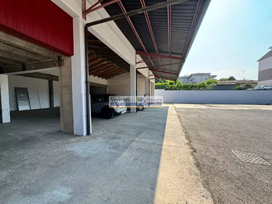Immagine 2 di Capannone industriale in vendita  in via brescia a Calcinato