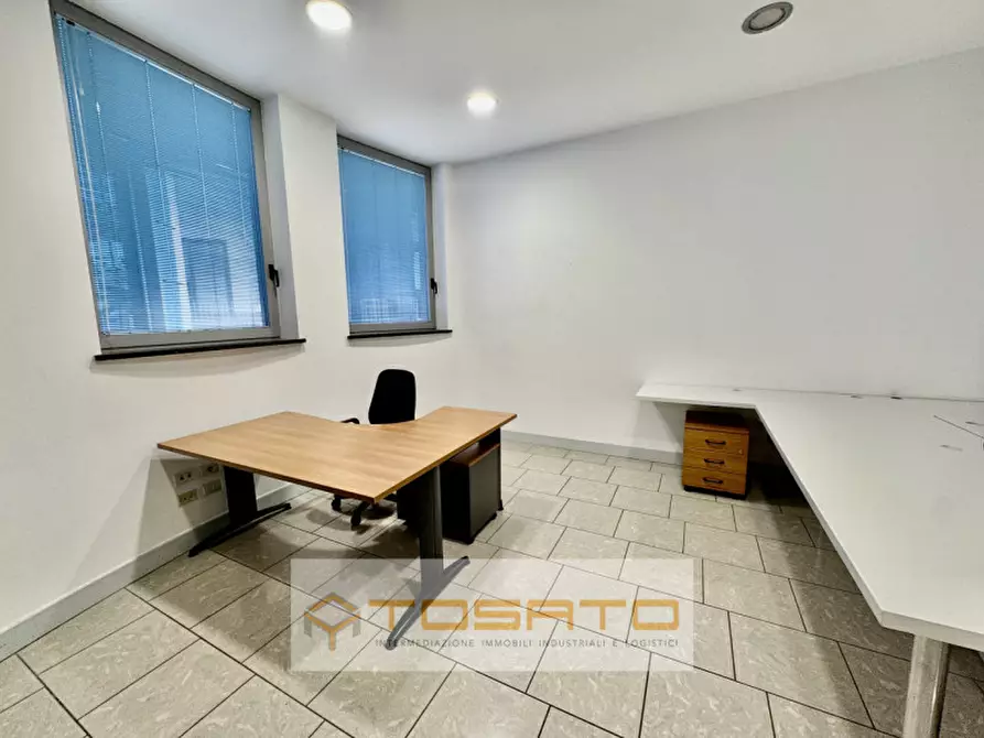 Immagine 12 di Ufficio in vendita  a Zevio