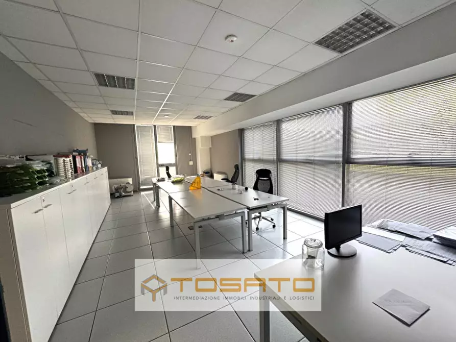 Immagine 16 di Ufficio in vendita  a Zevio