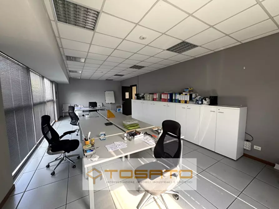 Immagine 17 di Ufficio in vendita  a Zevio