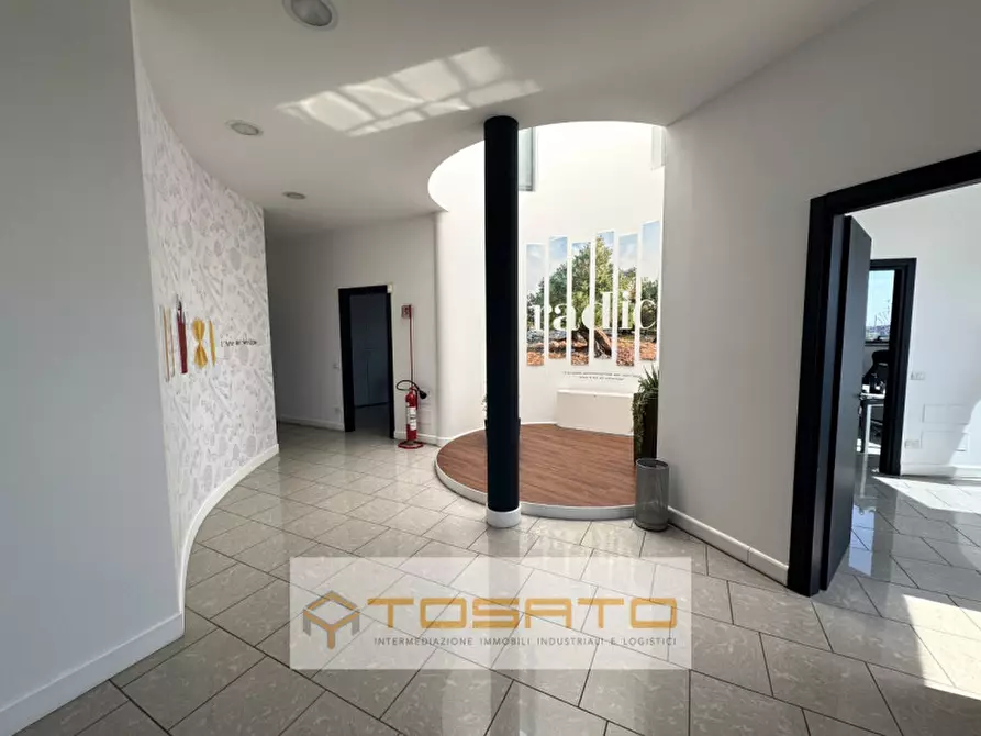 Immagine 20 di Ufficio in vendita  a Zevio