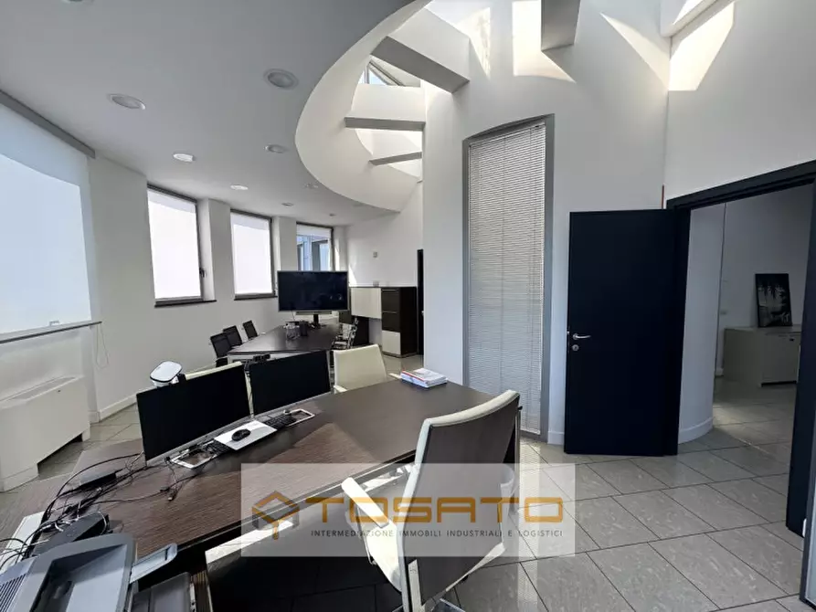 Immagine 25 di Ufficio in vendita  a Zevio