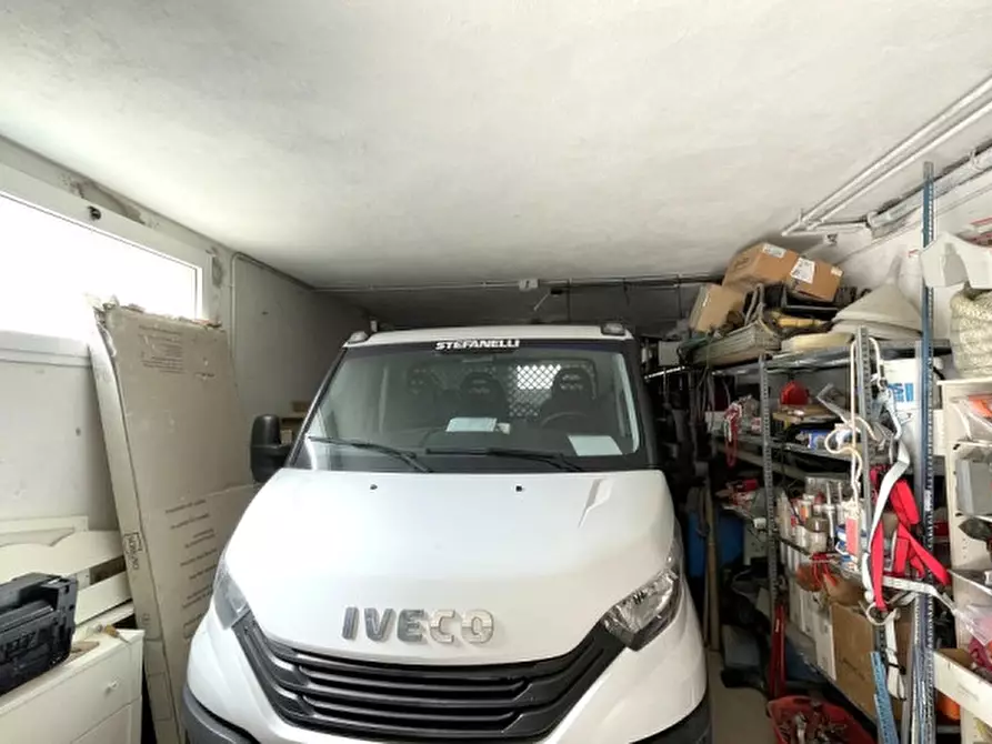 Immagine 2 di Garage in vendita  in Via Colombo a Chioggia