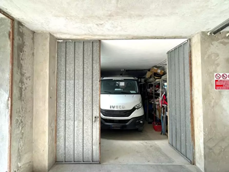 Immagine 4 di Garage in vendita  in Via Colombo a Chioggia