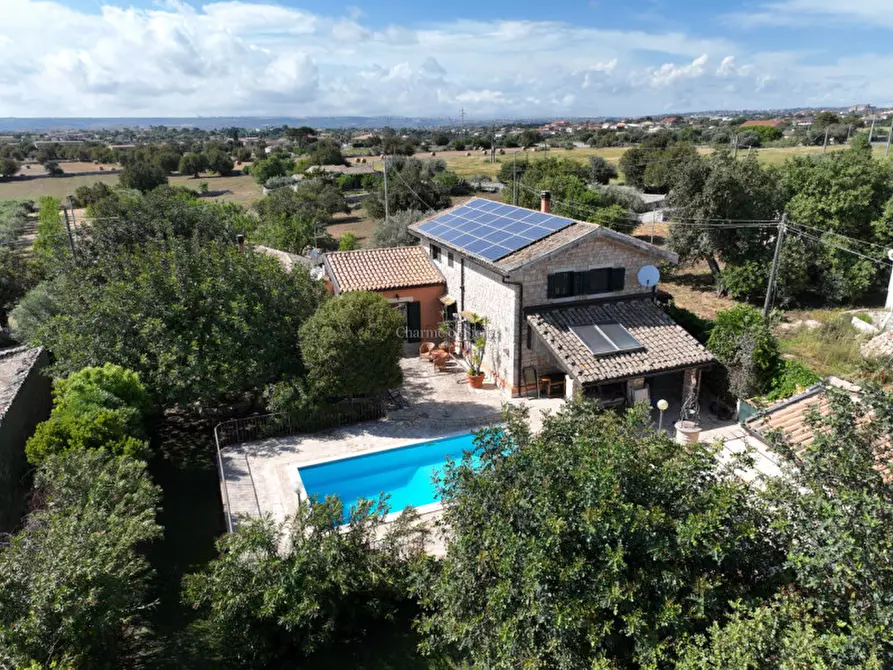 Immagine 2 di Villa in vendita  a Modica