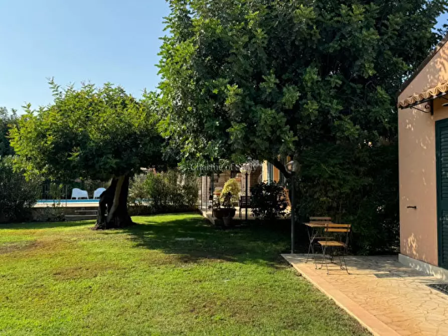 Immagine 9 di Villa in vendita  a Modica