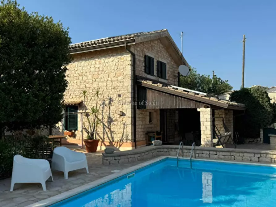 Immagine 15 di Villa in vendita  a Modica