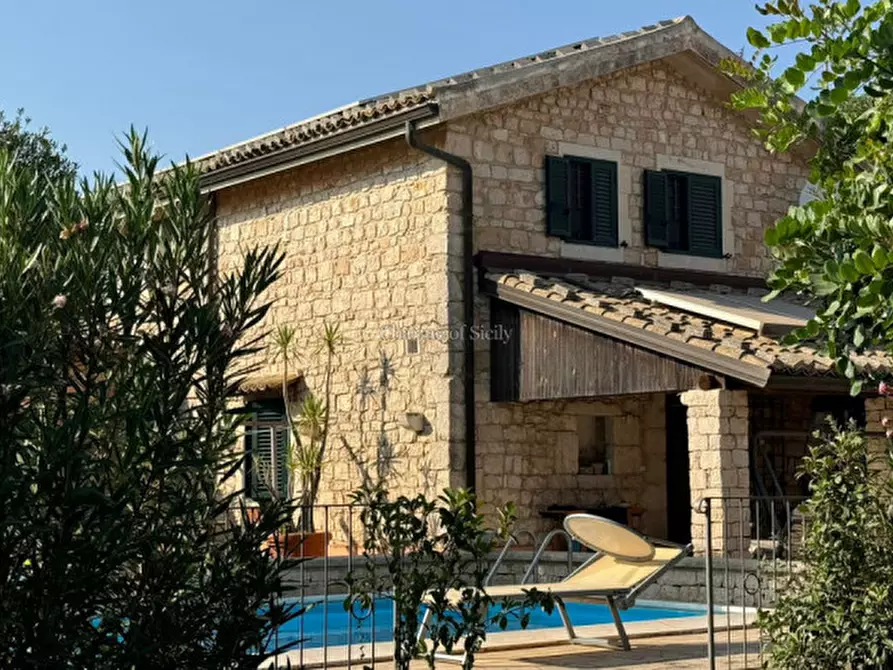 Immagine 17 di Villa in vendita  a Modica