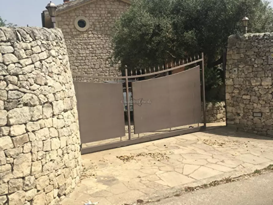 Immagine 18 di Villa in vendita  a Modica